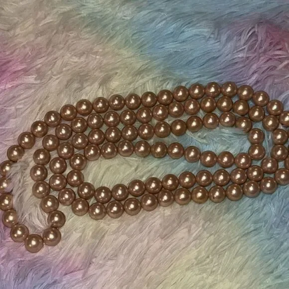Rose gold faux long pearl necklace - Picture 4 of 5